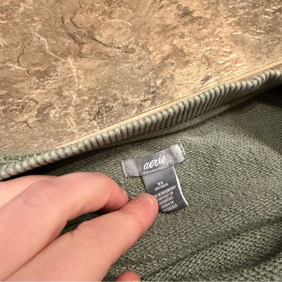 Aerie Sweatshirt - Picture 2 of 2